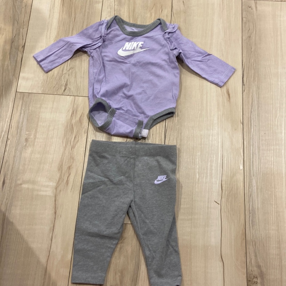 Nike 6m Onesie Set